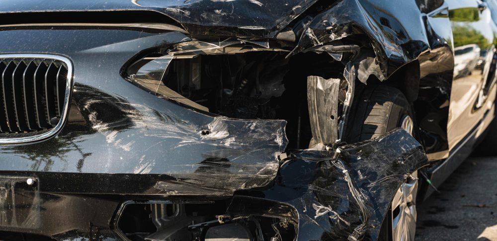 Порча имущества. Повреждение чужого имущества