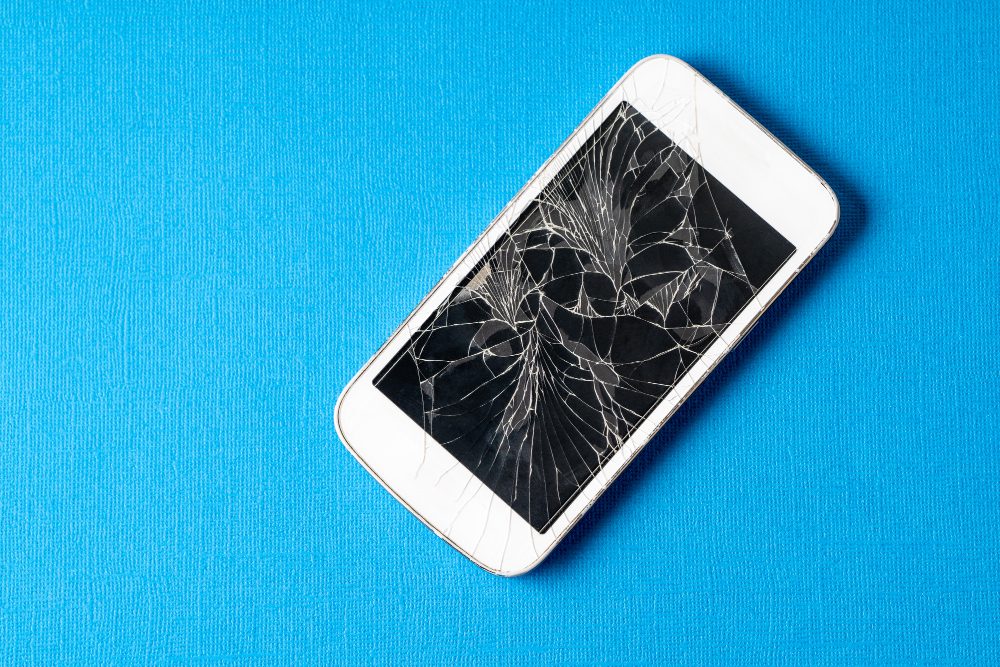 Порча имущества. Повреждение чужого имущества