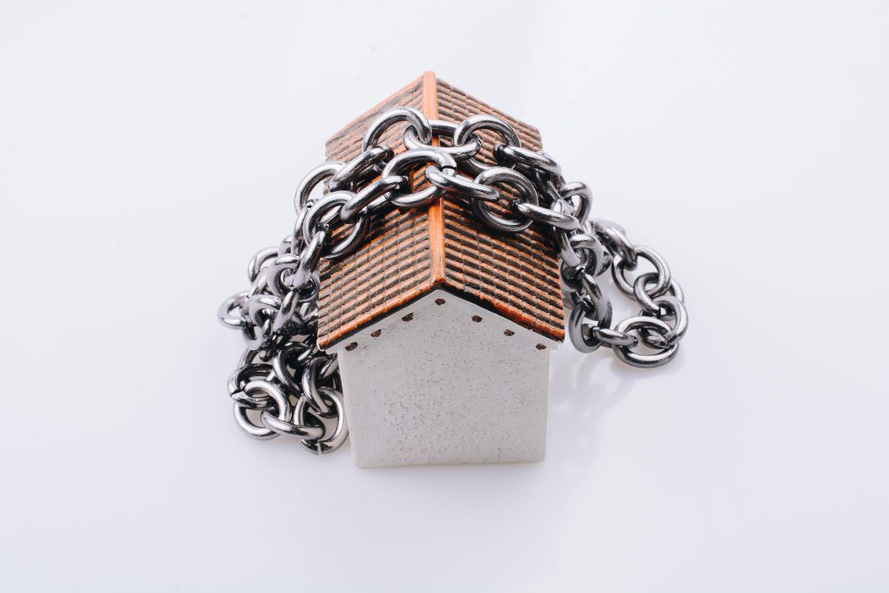 Продажа арестованного имущества и торги арестованного имущества