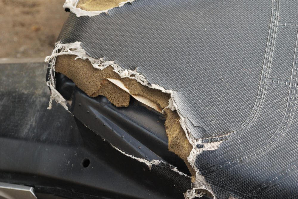 Порча имущества. Повреждение чужого имущества