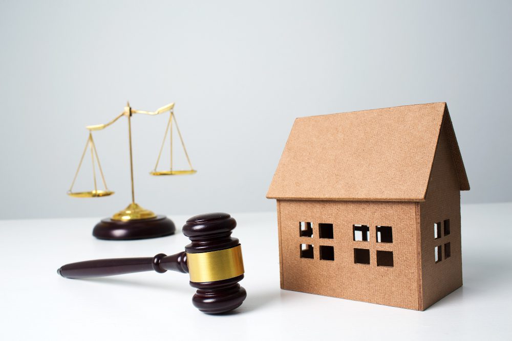 Арест имущества должника судебными приставами - основания и исключения