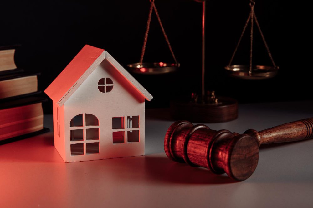 Арест имущества должника судебными приставами - основания и исключения