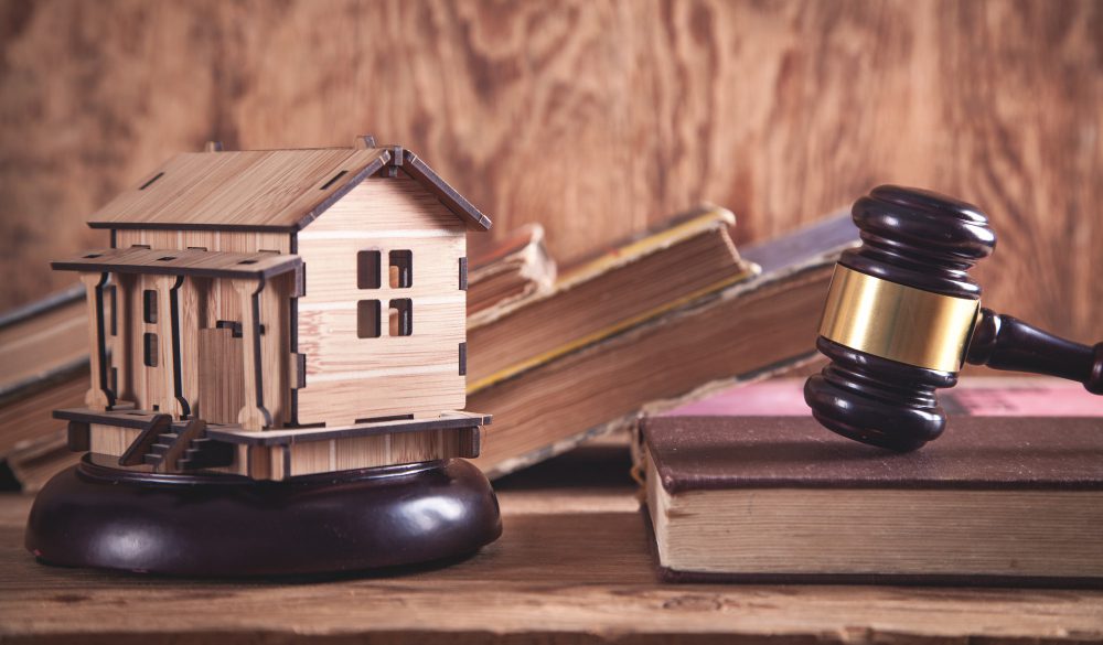 Арест имущества должника судебными приставами - основания и исключения