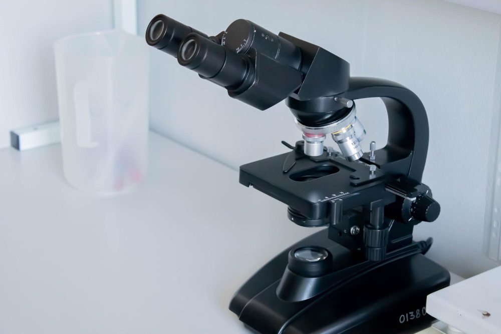 Микроскоп Leica DM1000: идеальный выбор для клинических исследований
