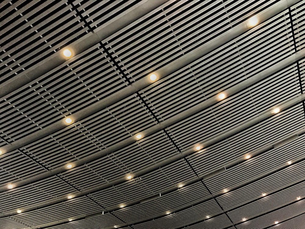 Критерии выбора алюминиевого профиля для промышленного освещения