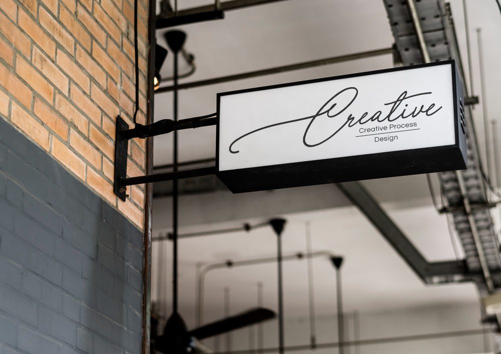 Креативные таблички от компании «Адвертка»