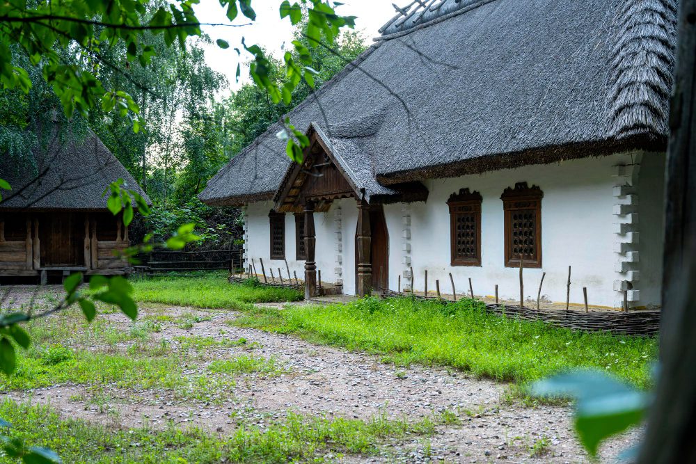 Придомовая территория дома